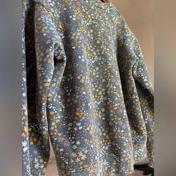 Tentree, M, Women’s Sweatshirt, Painted Dainty Flower Style - Picture 8 of 12